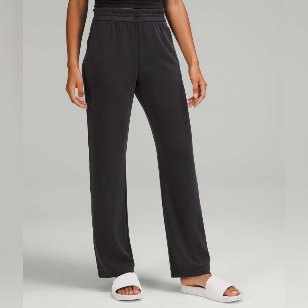 Lululemon Softstreme High-Rise Pant in Black Size 0 (2022)